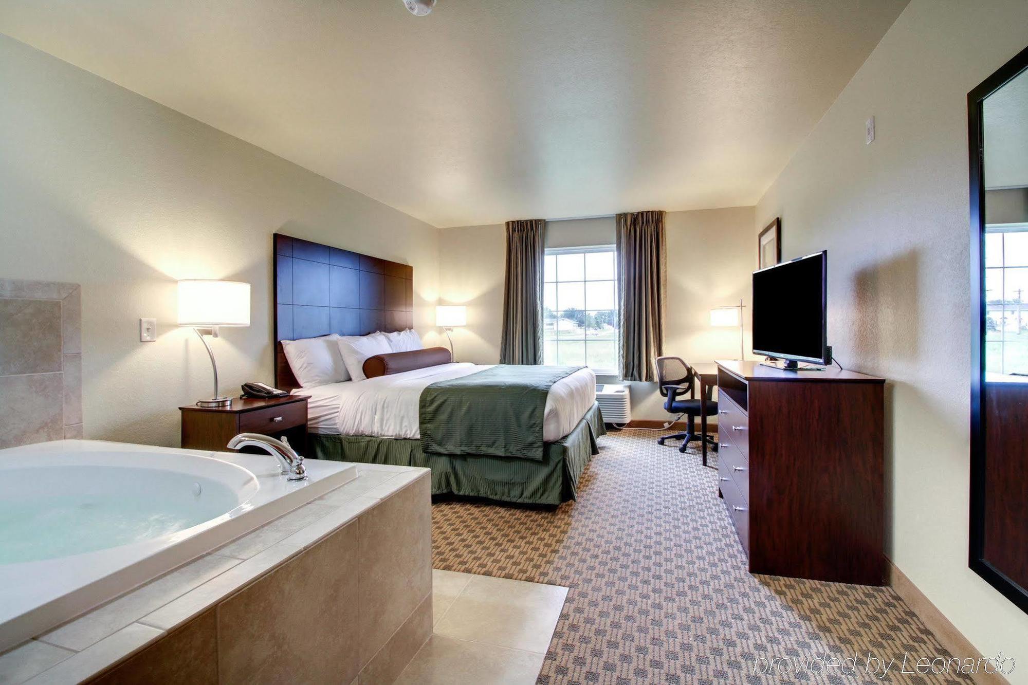 Cobblestone Inn & Suites - Schuyler Экстерьер фото