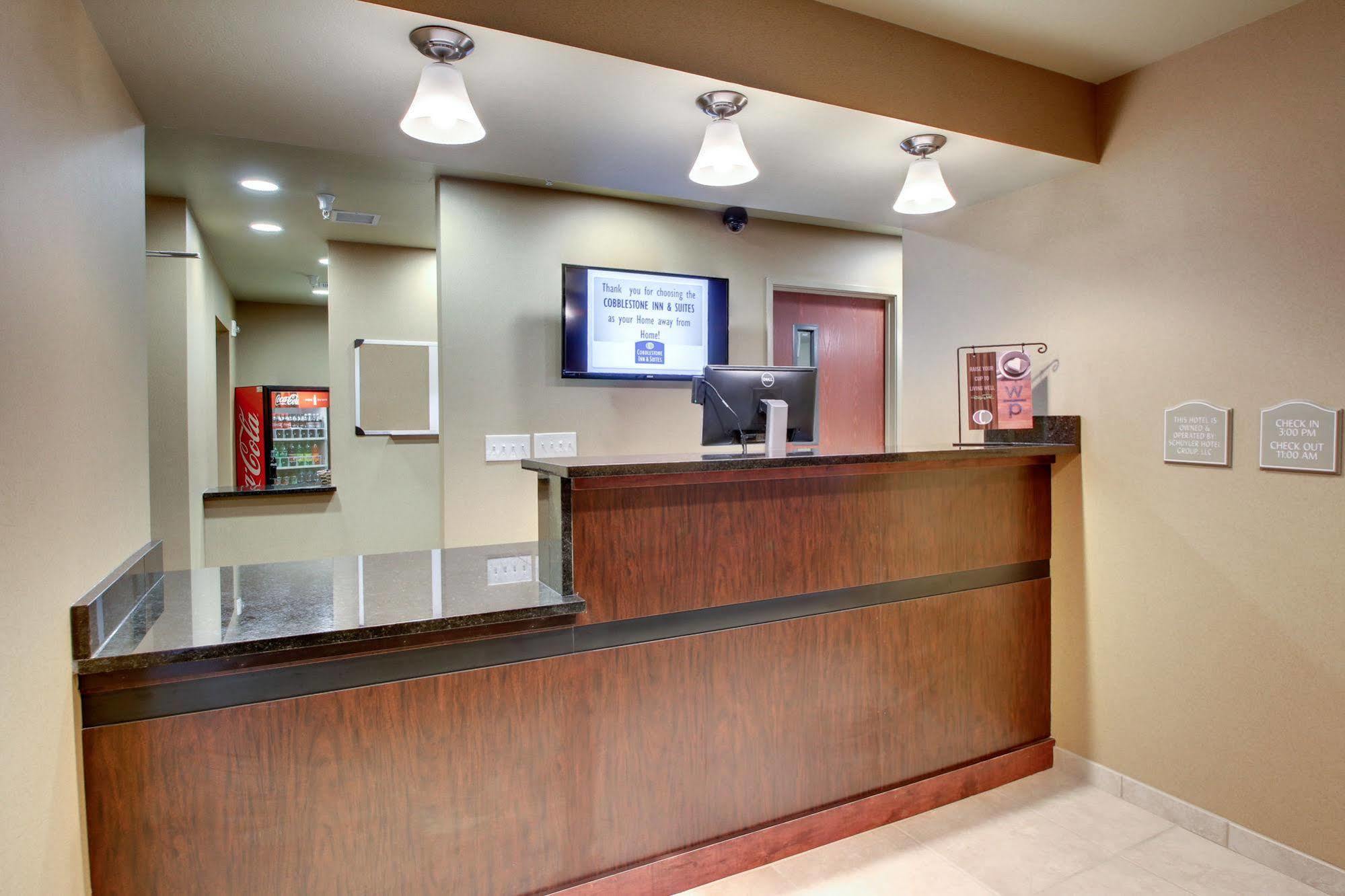 Cobblestone Inn & Suites - Schuyler Экстерьер фото